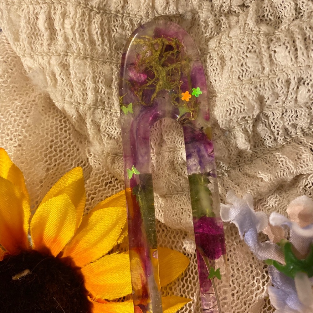 Handmade resin botanical 2 prong hairpin/stick